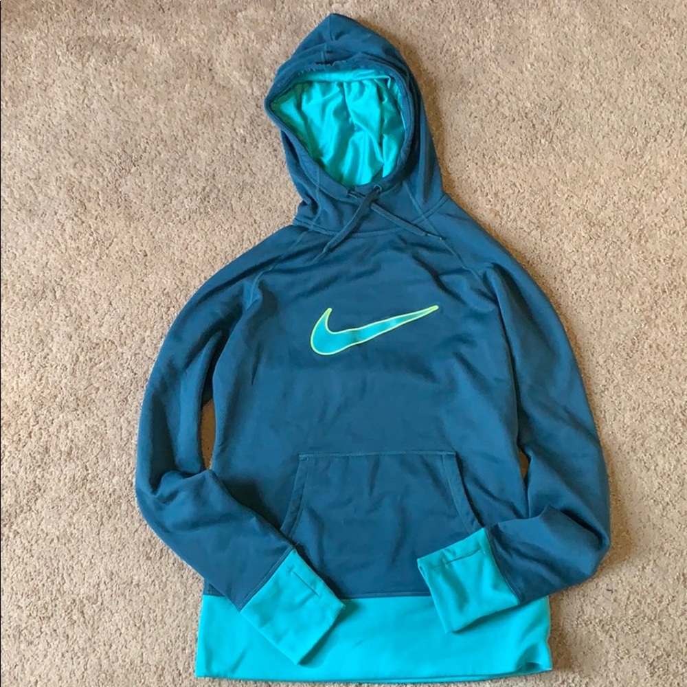 Nike Therma-Fit Hoodie